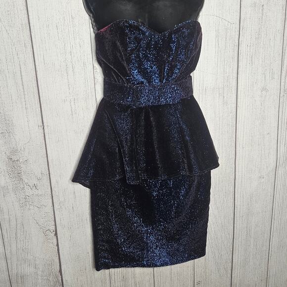 VTG Hearts - Black/Blue Sparkle 3 Piece Skirt Set - Skirt, Top, & Belt - Picture 8 of 9